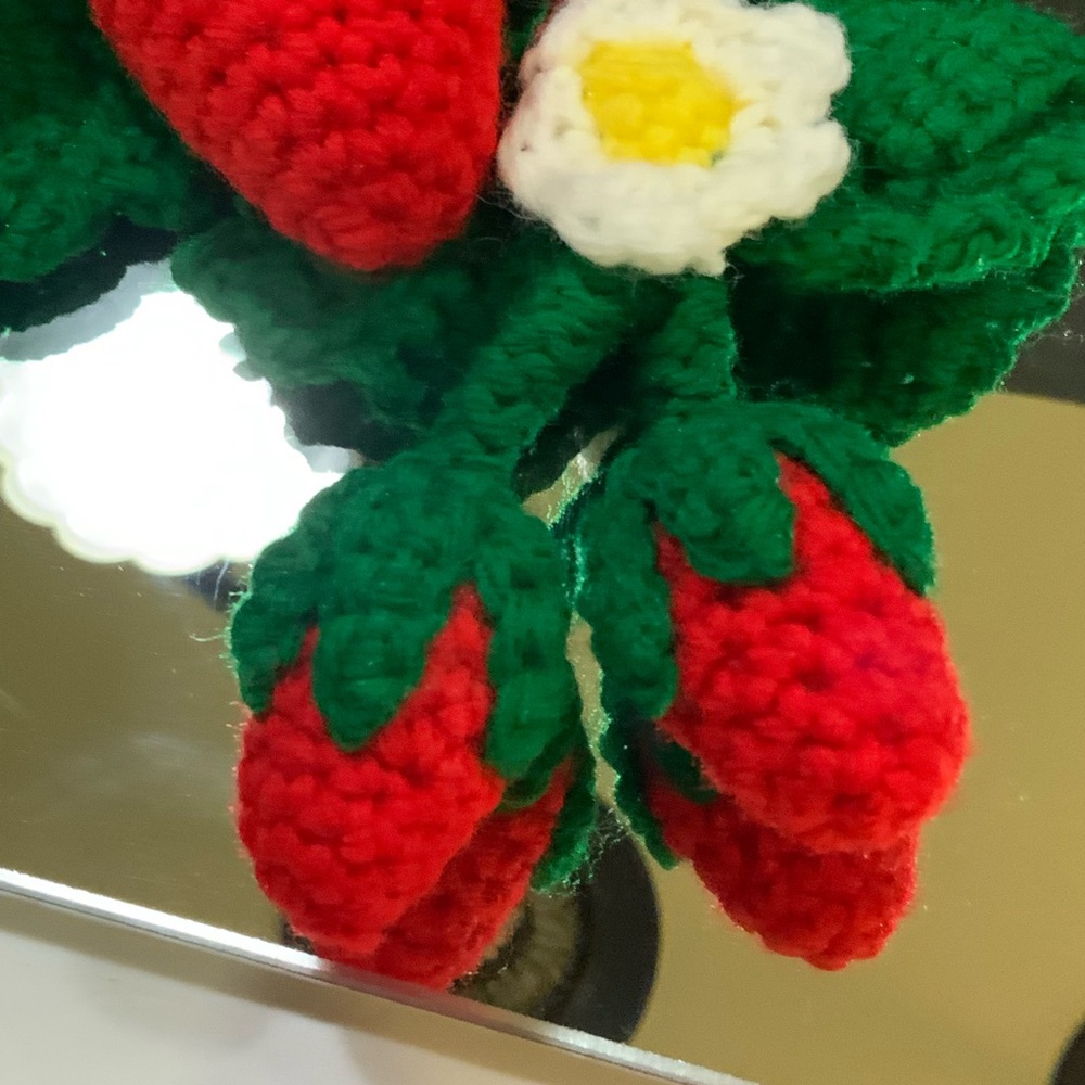 Vintage Wall Decor Strawberries Handmade Crochet 3D  11 1/2 in long - Picture 3 of 4